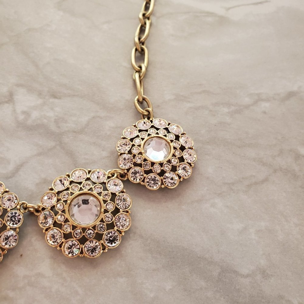 ✨ J.Crew Classic Rhinestones Pave Crystal Medallion Statement Necklace ✨ - Picture 5 of 16
